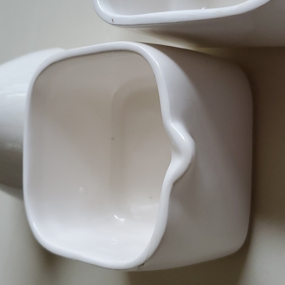 STACKING 2 CUPS, SUGAR SPRINKLER & CREAMER STACK TO MAKE A MILK BOTTLE - Picture 8 of 16